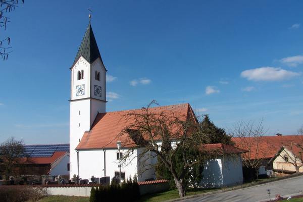 Filialkirche St. gidius Weichs mit Friedhof