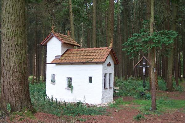 Kapelle Maria Einsiedeln im Wald bei Mintraching